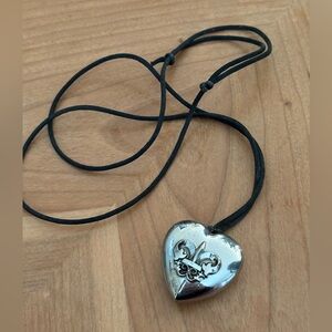 Vintage Avon Fleur de Lis perfume necklace